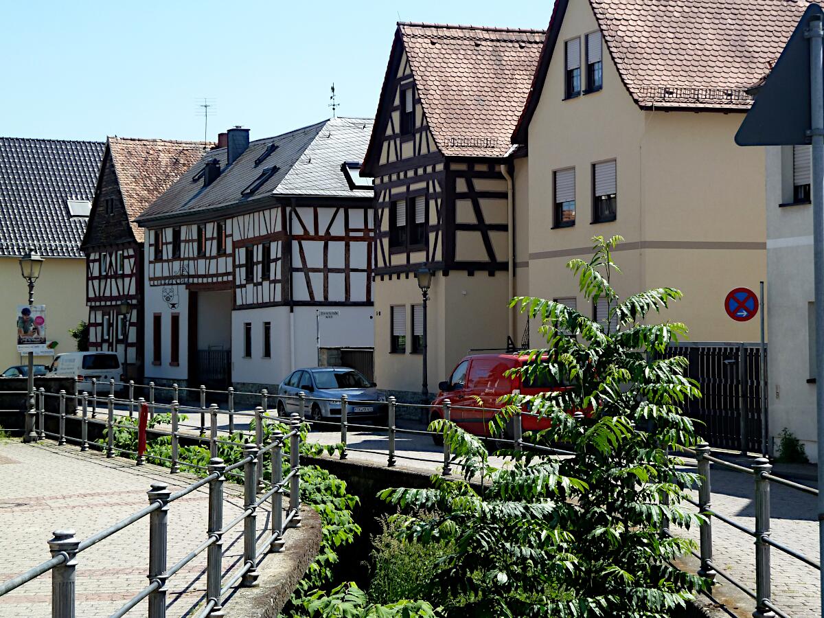 Oberortstraße - mit Westerbach