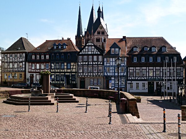 Obermarkt - im Hintergrund Marienkirche