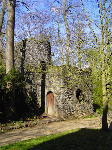 Wilhelmsbad - Knstliche Burgruine (1779-81)