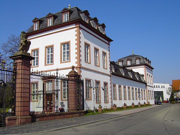 Schloss Philippsruhe - Remise und Marstall (1706)
