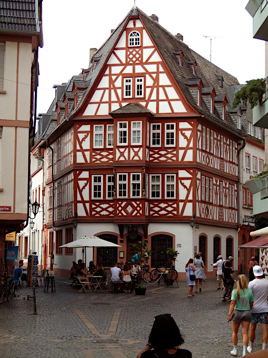 Leichhofstrae 1/3 - Haus Zum Spiegelberg (Ende 17. Jh.)