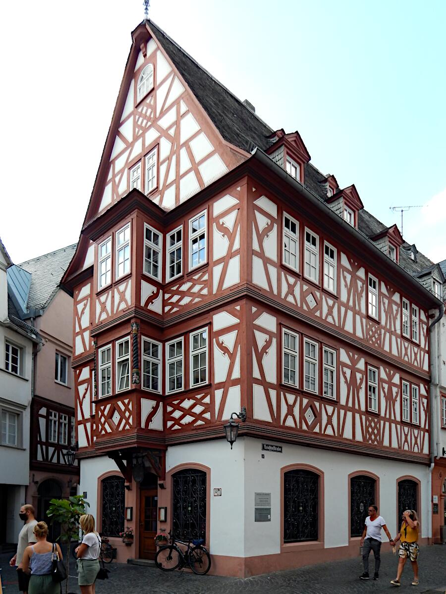 Leichhofstrae 1/3 - Haus Zum Spiegelberg (Ende 17. Jh.)