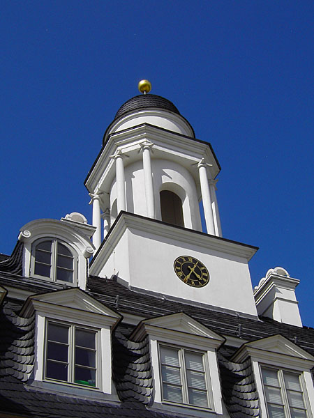 Rumpenheimer Schloss - Detail Mitteltrakt (1770-1805, Rekonstruktion 2002/03)