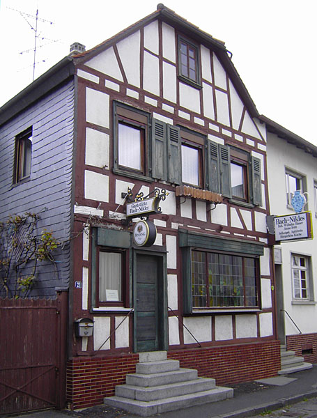 Oberhofstrae 21 - Ebbelwoiwerdschaft Bach-Nikles