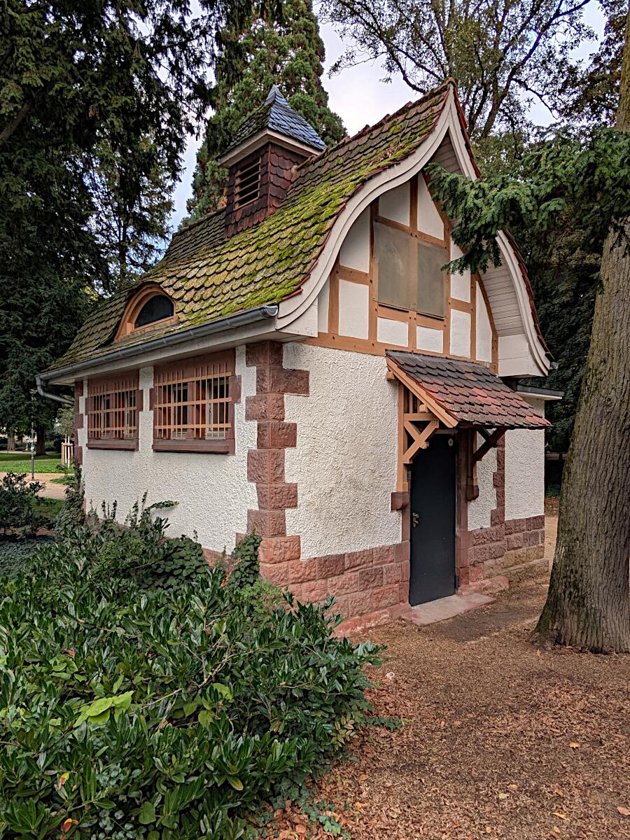 Dreieich-Park - Toilettenhaus (1906)