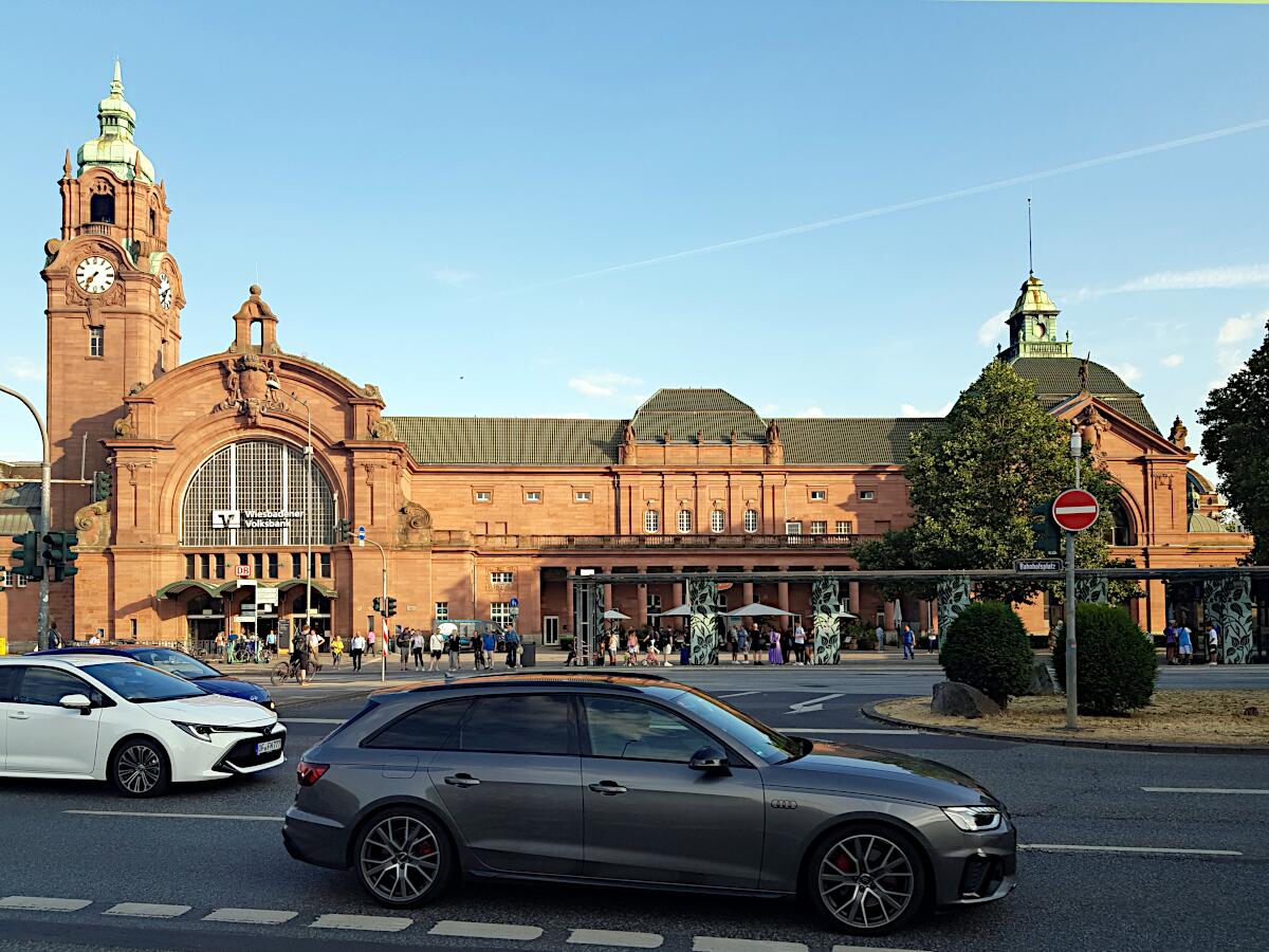 Hauptbahnhof (1904-06)