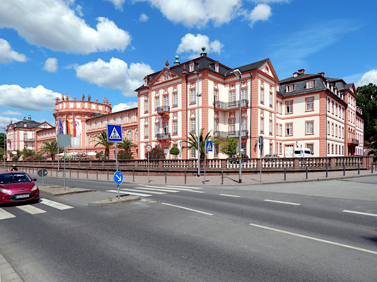 Schloss Biebrich - Rheinseite (1701-50)