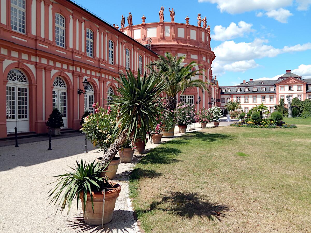 Schloss Biebrich - Parkseite (1701-50)
