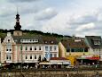 Rheinstrae - im Hintergrund Turm von St. Jakob und Abtei St. Hildegard