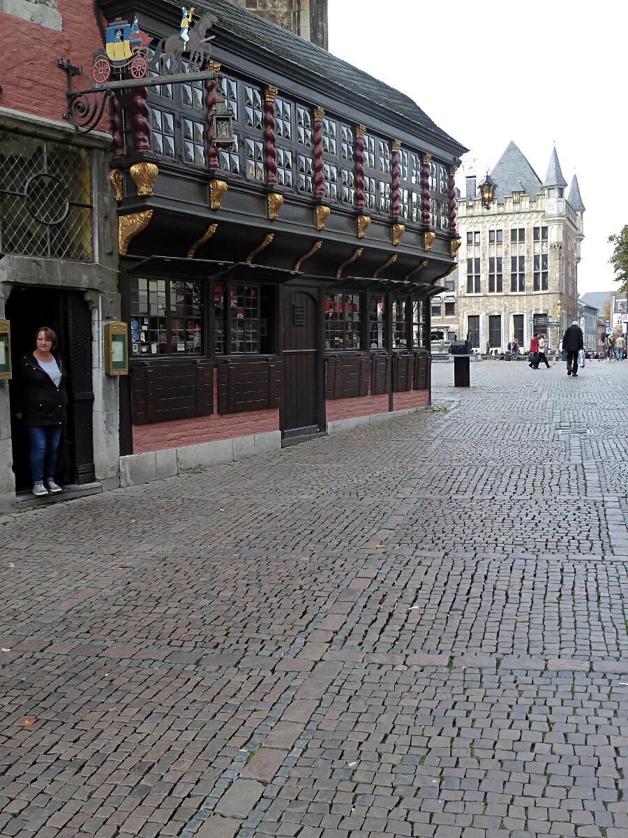 Markt - mit Restaurant Postwagen und Haus L�wenstein