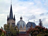 Aachener Dom (ab 795) - S�dwestansicht