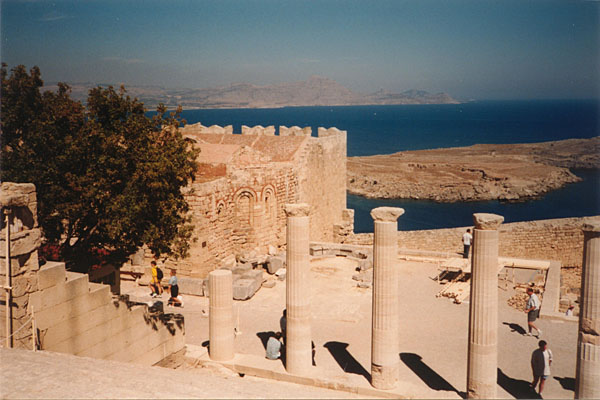 Lndos - Blick von den Propylen Richtung Norden (Antike Akropolis)