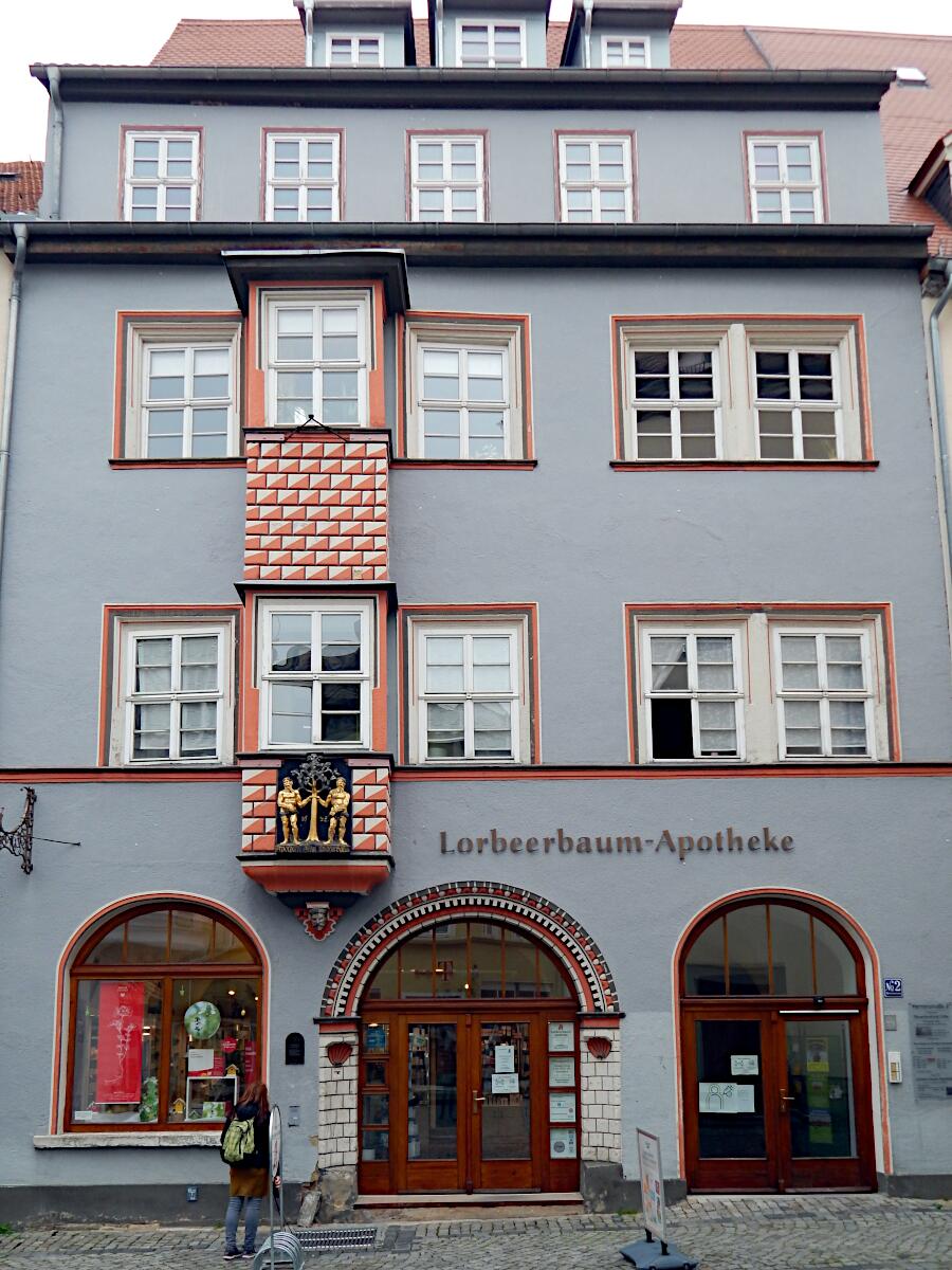 Herrenstrae 2 - Lorbeerbaum-Apotheke (Erker von 1645)