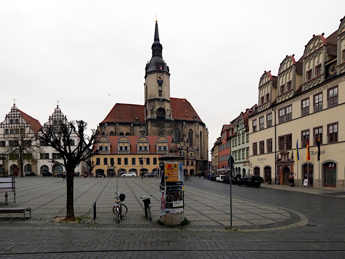 Markt - Residenz (16. Jh., 1652/53), Schlsschen (1541/43), Stadtkirche St. Wenzel (ab 1426), Rathaus (ab 1517)