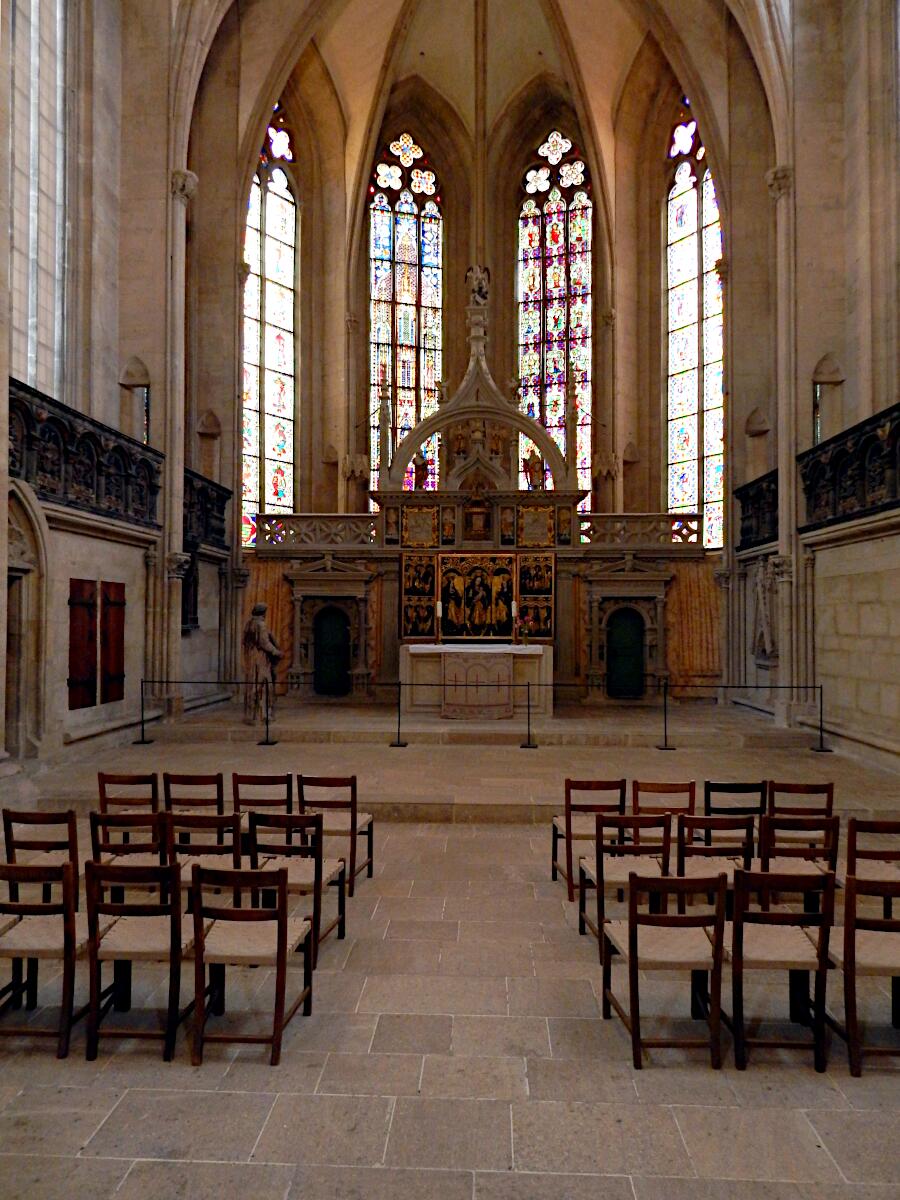 Dom St. Peter und Paul (ab 1210) - Ostchor mit Hauptaltar (um 1330)