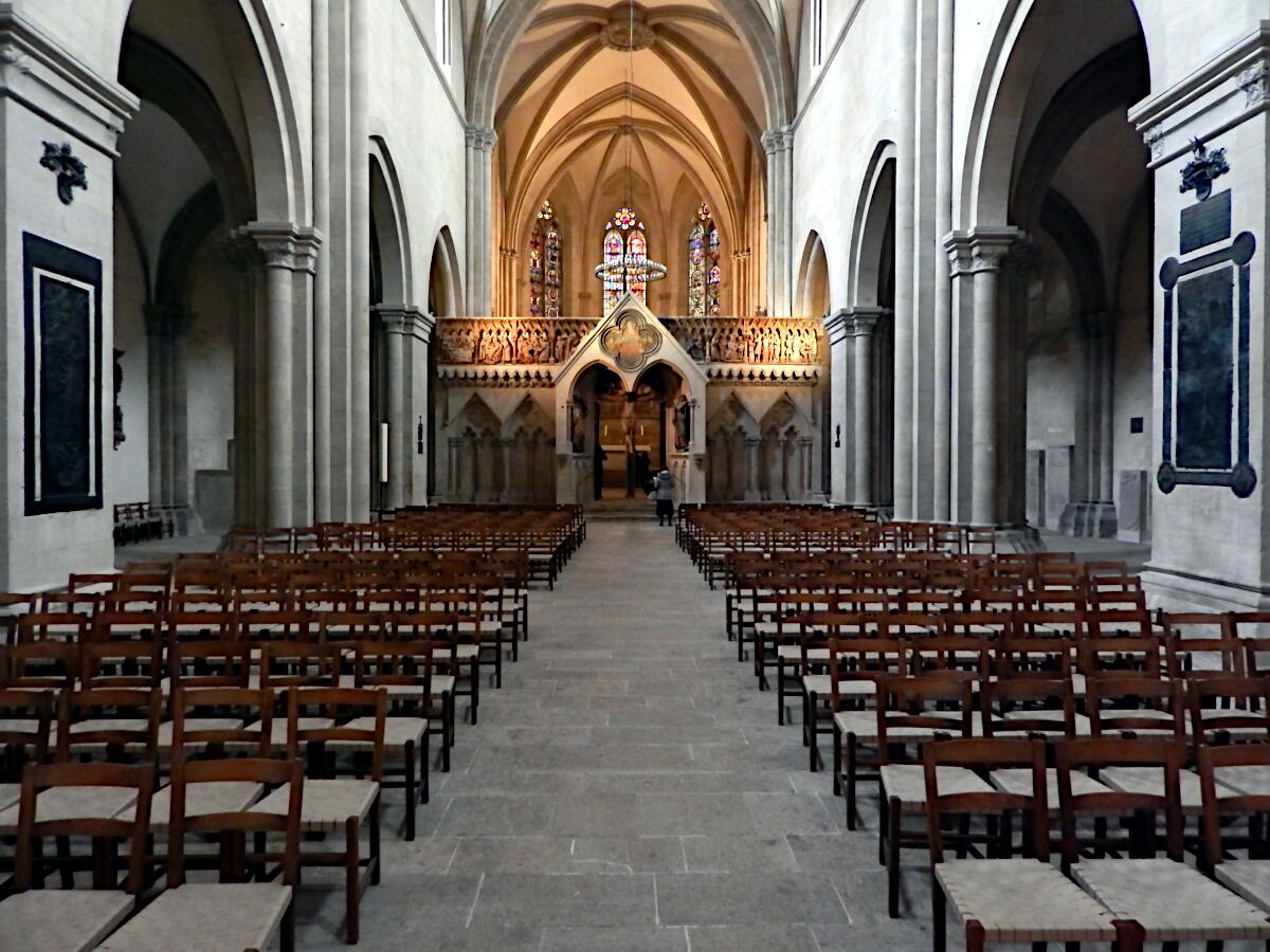 Dom St. Peter und Paul (ab 1210) - Blickrichtung Westchor