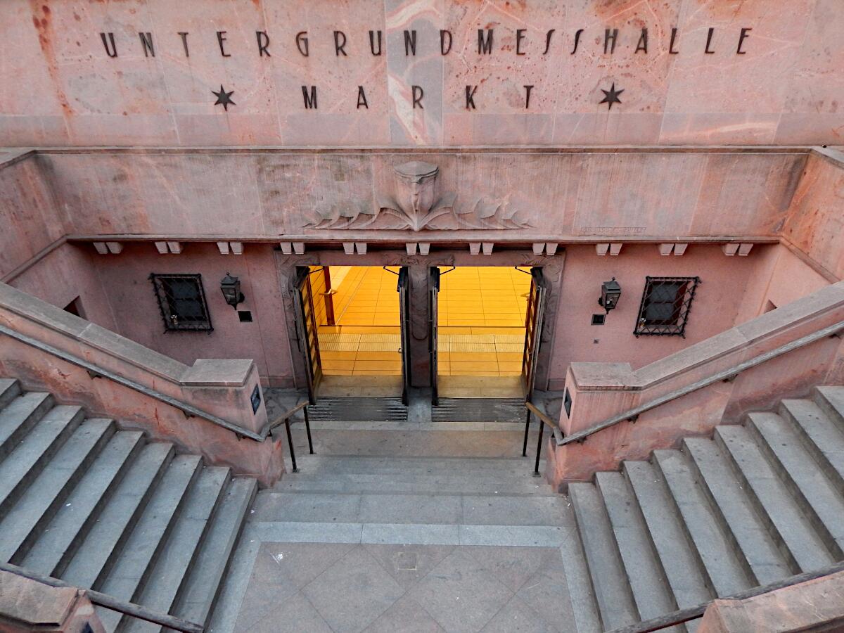 Treppenanlage zur ehem. Untergrundmehalle (1924/25) - heutiger Eingang S-Bahnstation Markt