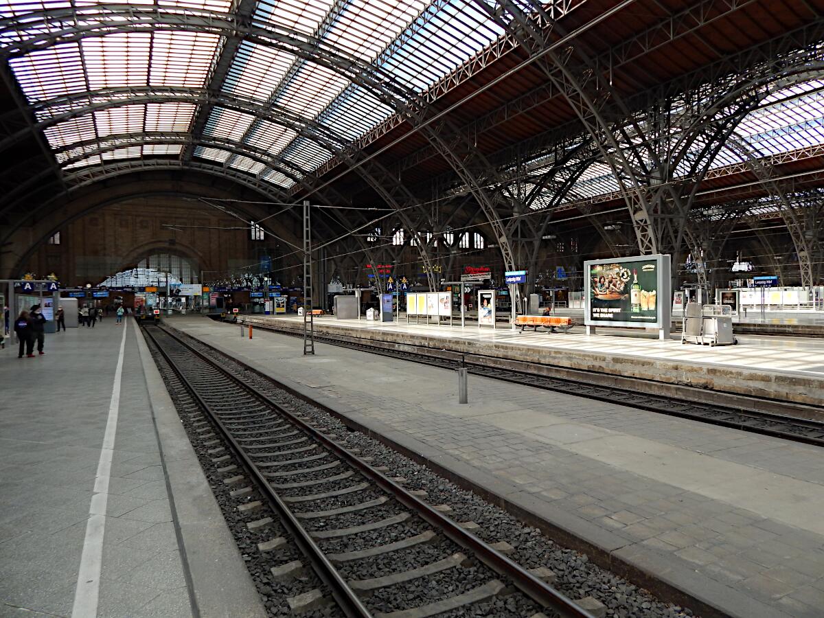 Leipziger Hauptbahnhof (1915; Wiederaufbau 1950-65)