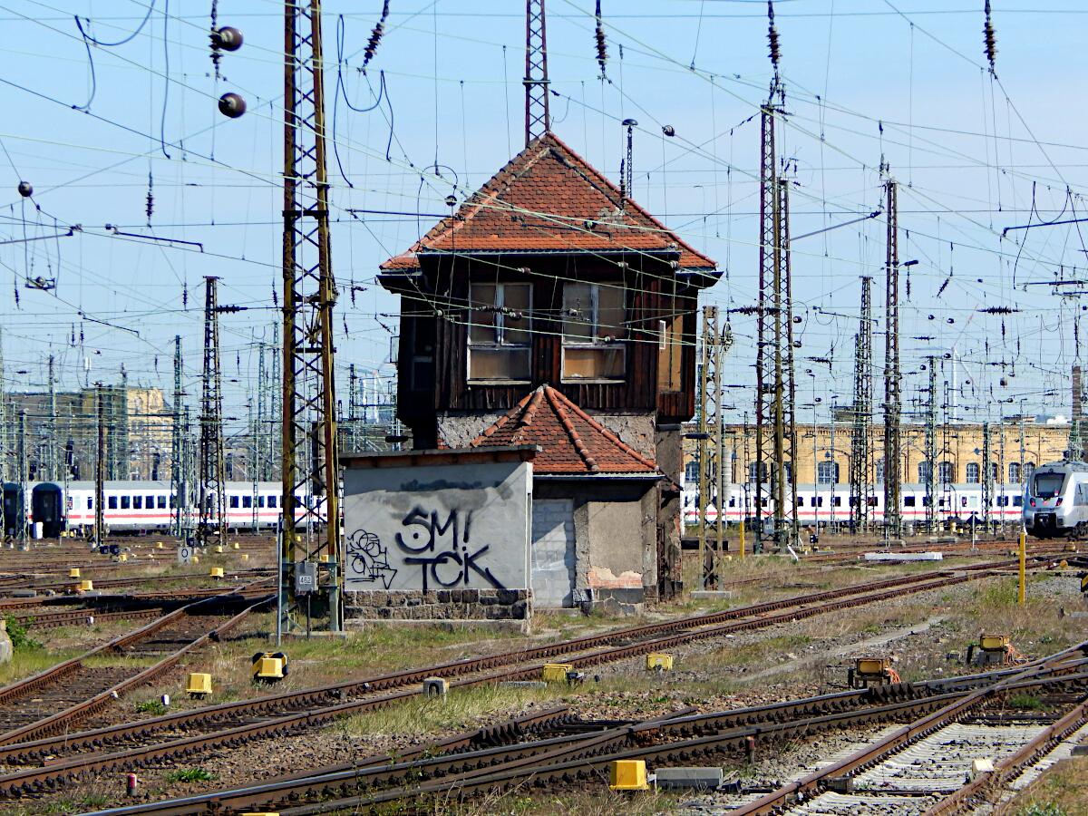 Leipziger Hauptbahnhof (1915; Wiederaufbau 1950-65) - Gleisvorfeld