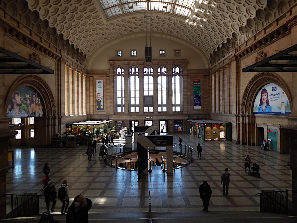 Leipziger Hauptbahnhof (1915; Wiederaufbau 1950-65) - Westhalle