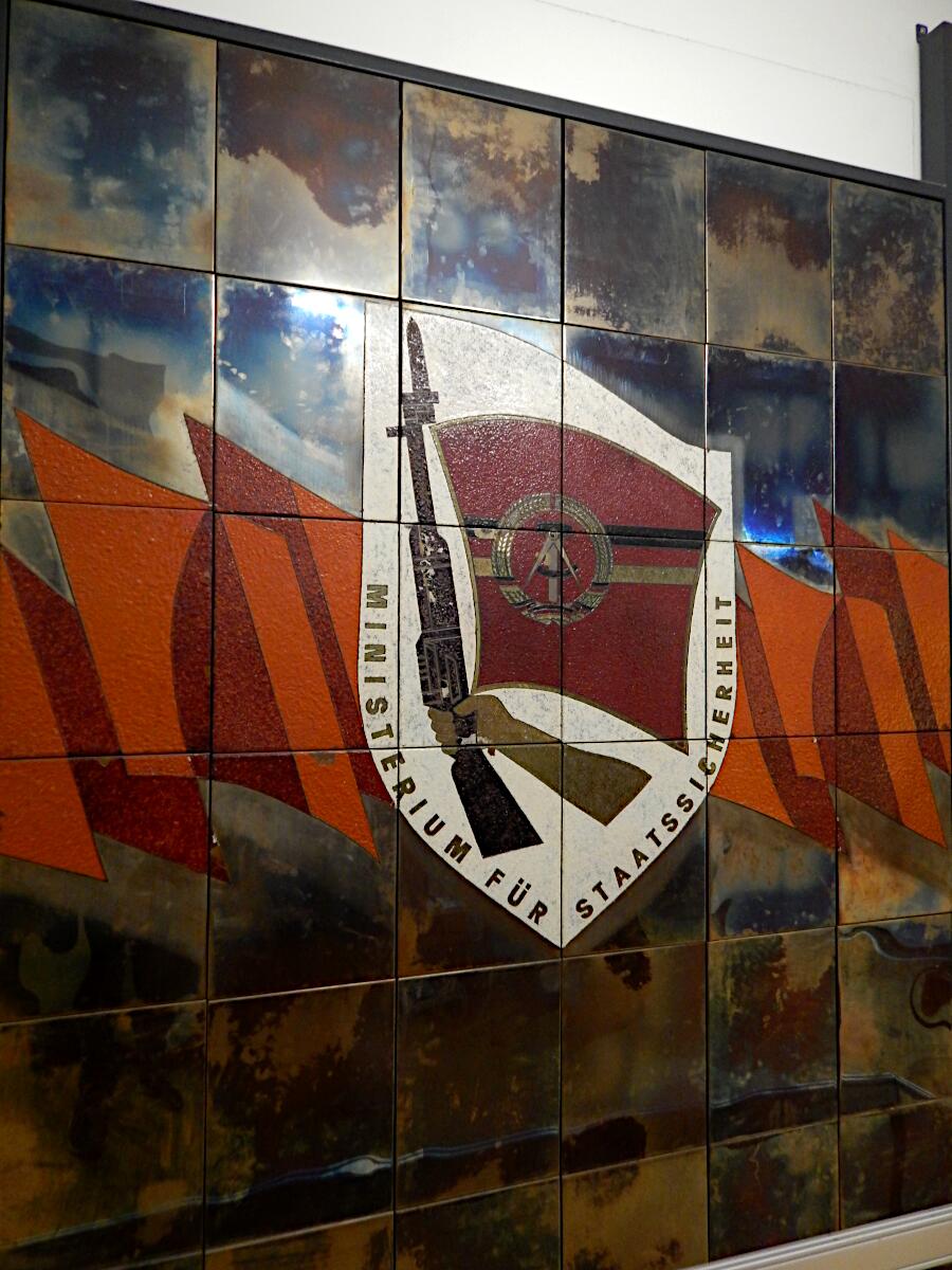 Gedenksttte Museum in der 'Runden Ecke' (1990) - ehem. Bezirksverwaltung fr Staatssicherheit