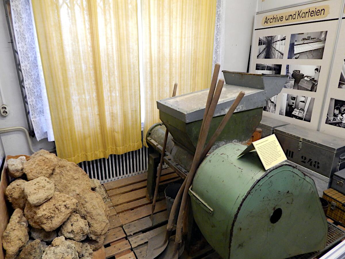 Gedenksttte Museum in der 'Runden Ecke' (1990) - ehem. Bezirksverwaltung fr Staatssicherheit