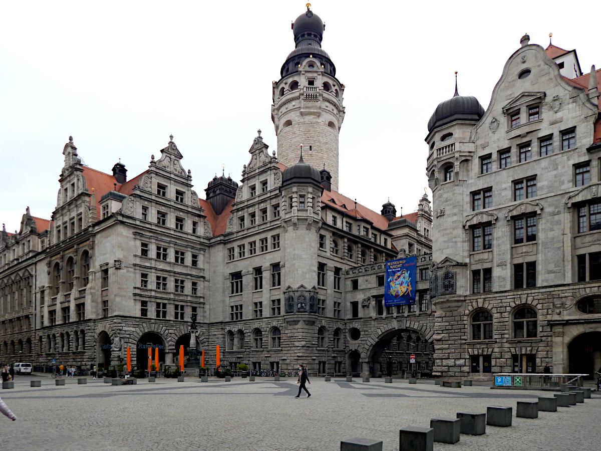 Neues Rathaus (1899-1905) - Burgplatz (Nordostansicht)