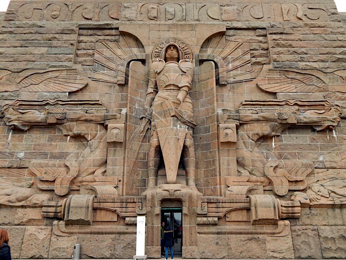 Vlkerschlachtdenkmal (1913) - Michaelsfigur