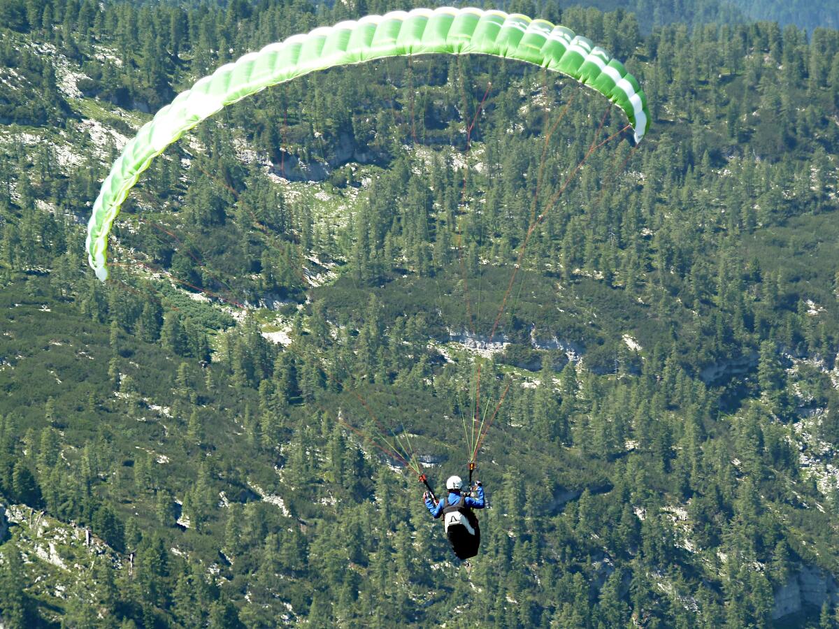 Krippenstein - Paragliderstart Richtung Obertraun