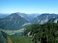 Obertraun - im Hintergrund Hoher Sarstein (1975 m)