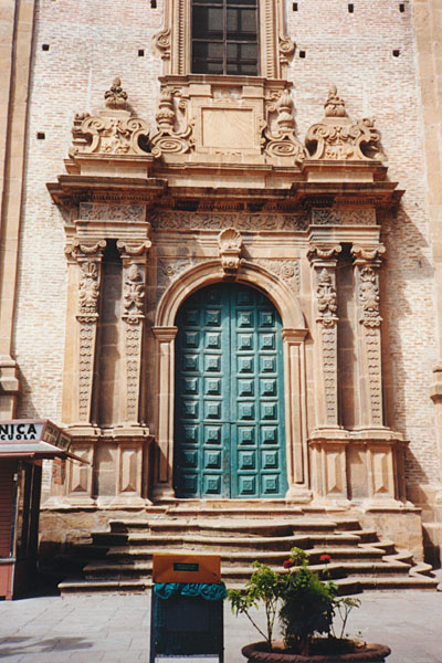 Portal in Enna