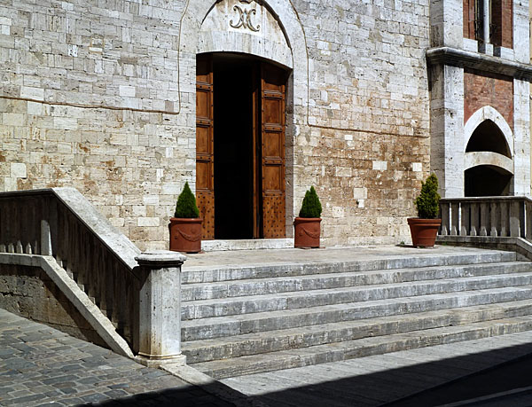 San Quirico d'Orcia - Chiesa della Madonna