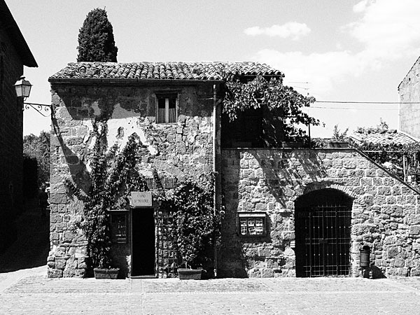 Sovana - Via del Duomo