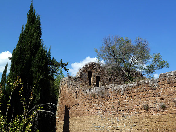 Sovana - Rocca Aldobrandesca (11.-14. Jh.)