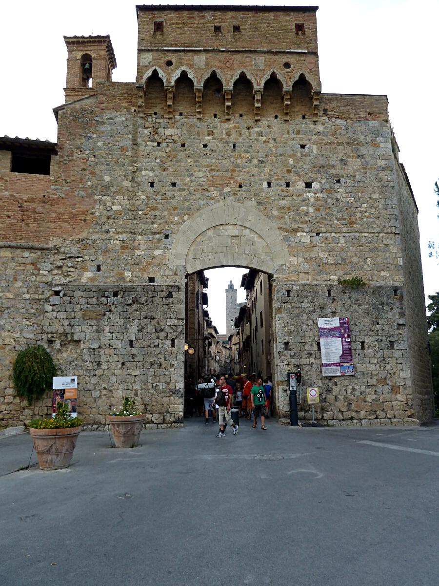 San Gimignano - Porta San Giovanni (1262)
