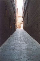 Siena - Gasse zum Duomo Santa Maria Assunta