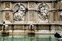 Siena - Fonte Gaia auf der Piazza del Campo