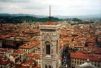 Florenz - Blick von der Domkuppel auf Campanile di Giotto und Altstadt
