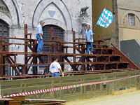 Tribnenabbau auf der Piazza del Campo