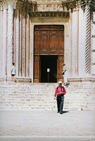 Siena - Eingangsportal rechts Santa Maria Assunta