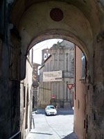 Castl del Piano - Porta Pianese unterhalb des Torre dell'Orologio