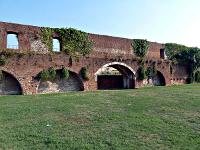 Pisa - Stadtmauer an der Cittadella Vecchia (12. Jh.)