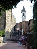 Vinci - Castello dei Conti Guidi mit Campanile di Santa Croce
