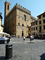 Florenz - Piazza di San Firenze mit Palazzo del Bargello (1255-1346)