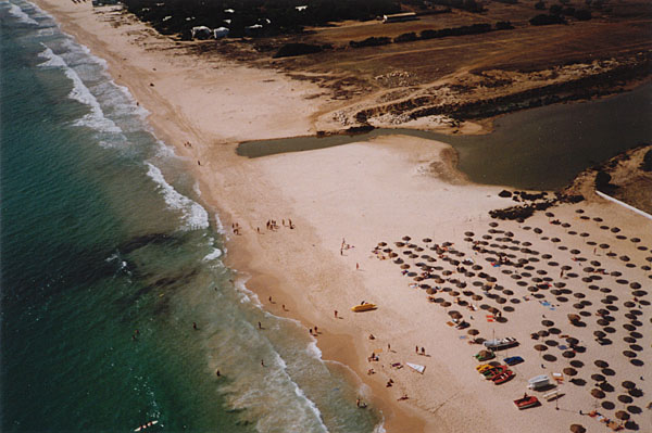 Hammamet - Luftaufnahme Strand mit Entwsserungskanal