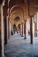 Kairouan - Sidi Oqba Moschee (Säulengang vor dem Betsaal)