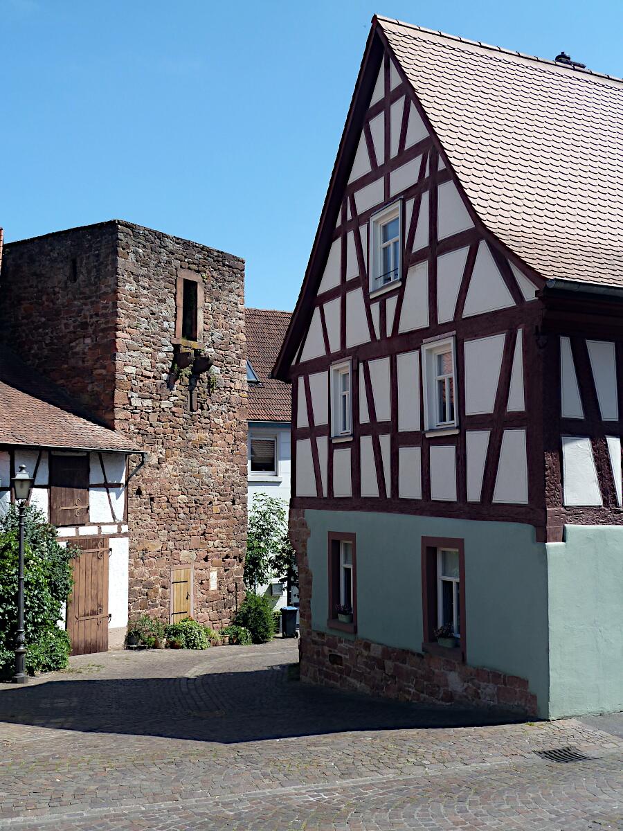 Storchennest- oder Gumpenturm (14./16. Jh.)
