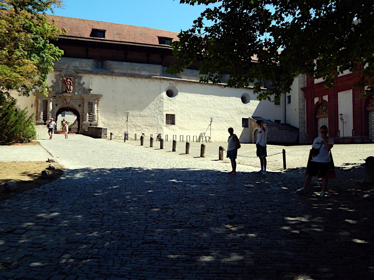 Festung Marienberg (ab 13. Jh.) - Echtertor (1605/06) mit Echterbastei (um 1600)