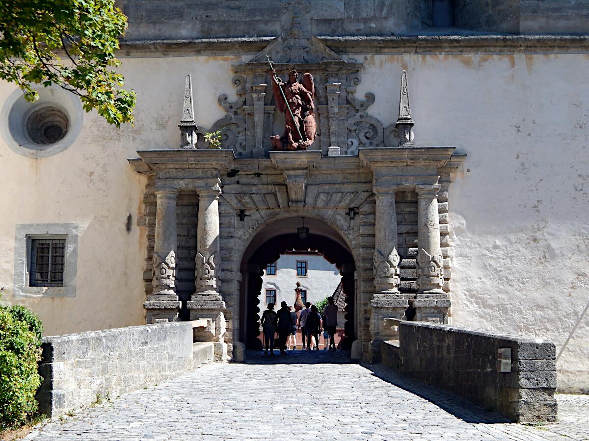 Festung Marienberg (ab 13. Jh.) - Echtertor (1605/06)