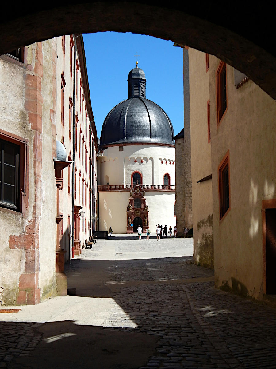 Festung Marienberg (ab 13. Jh.) - Marienkirche (um 1600)